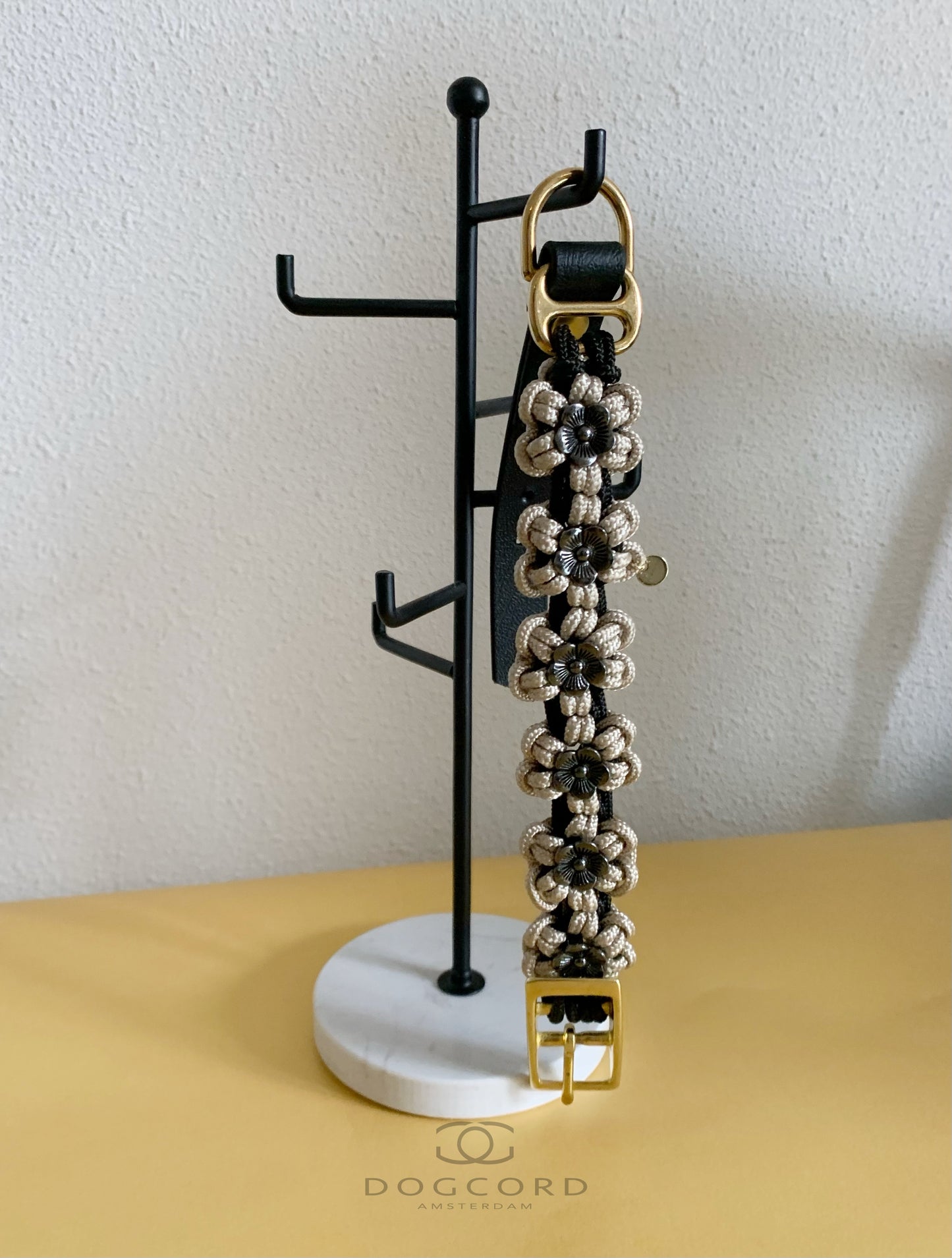 Bloemen halsband