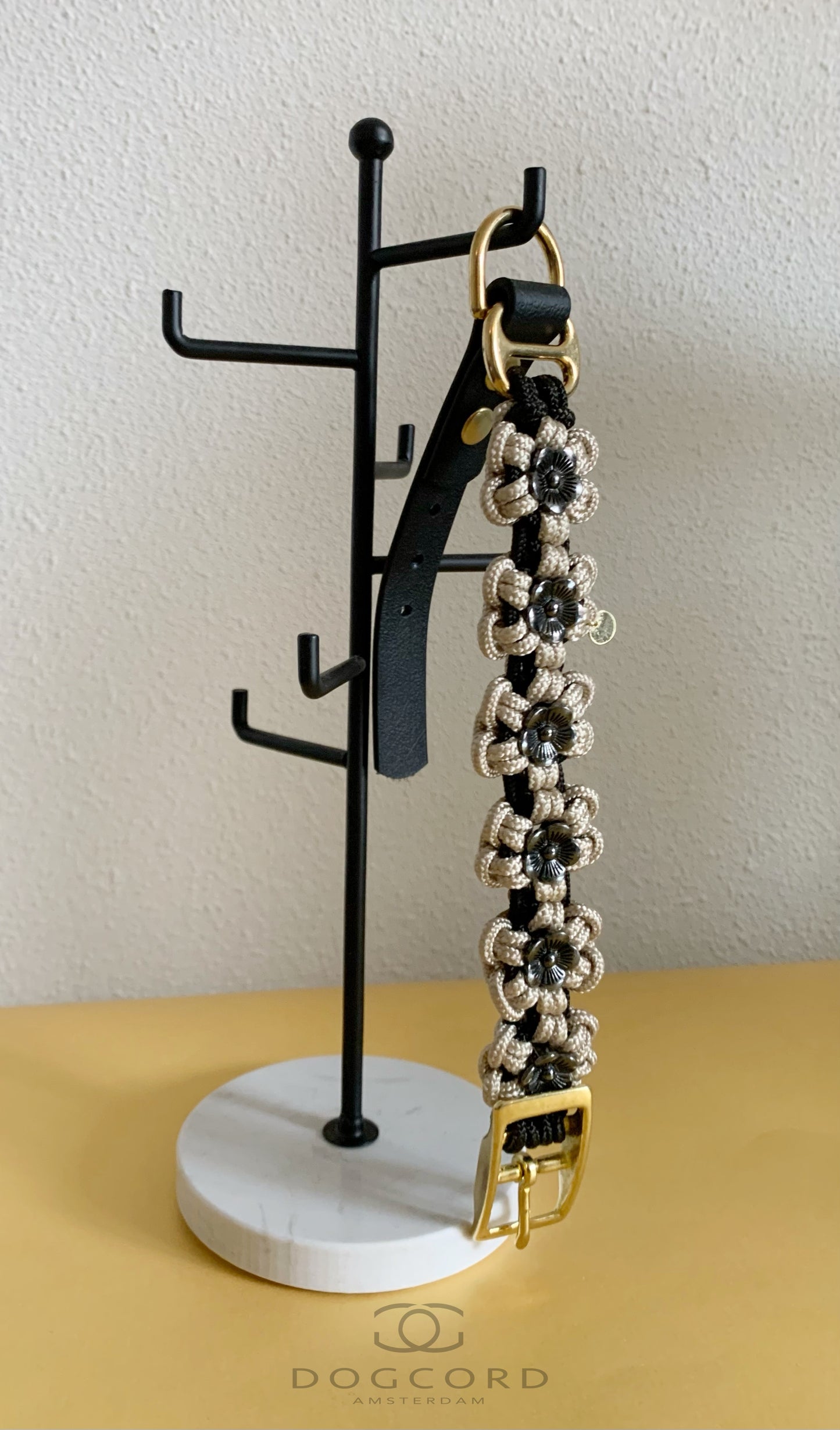 Bloemen halsband